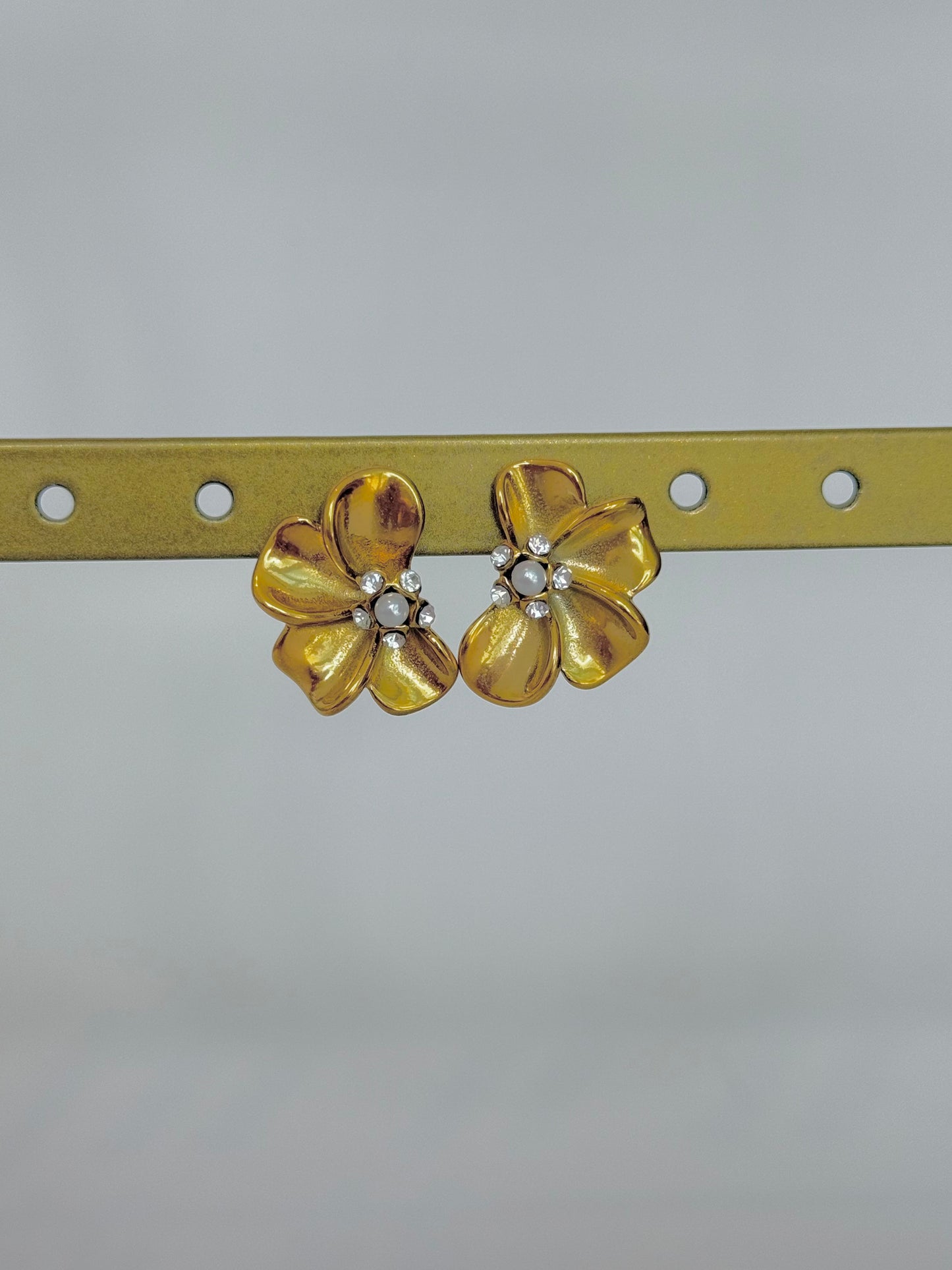 Earings Half Flower