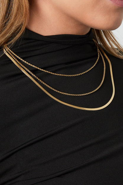 layered textures necklace