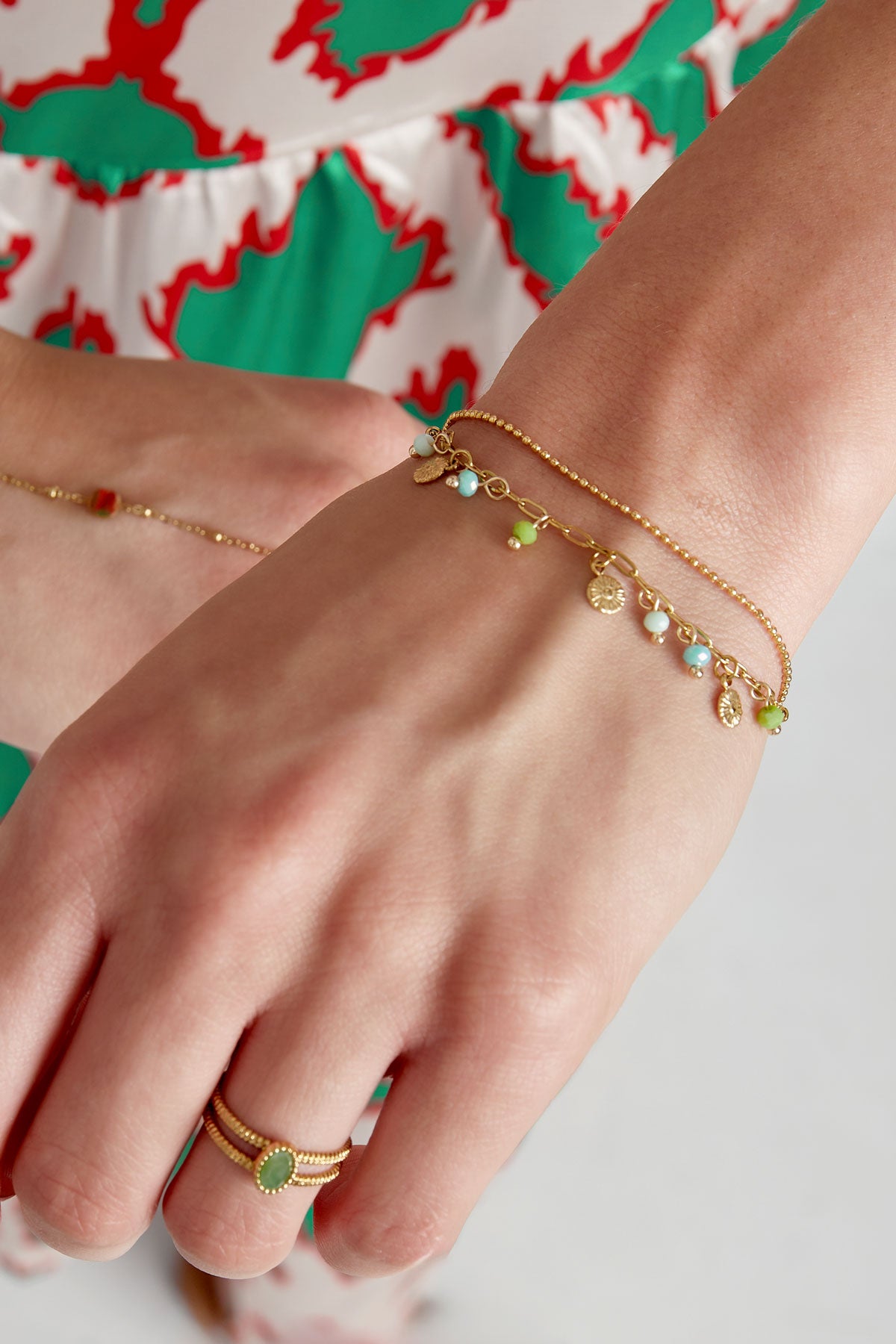 Bracelet with coins and beads - pink/Gold color 