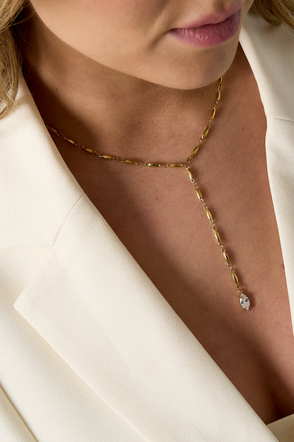 Necklace with hanging Rhinestone