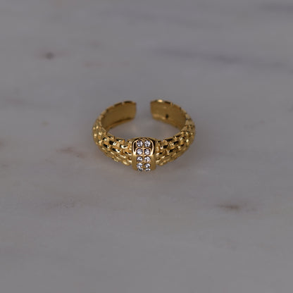 Ring Isis Gold