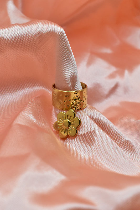 Ring Flower Gold