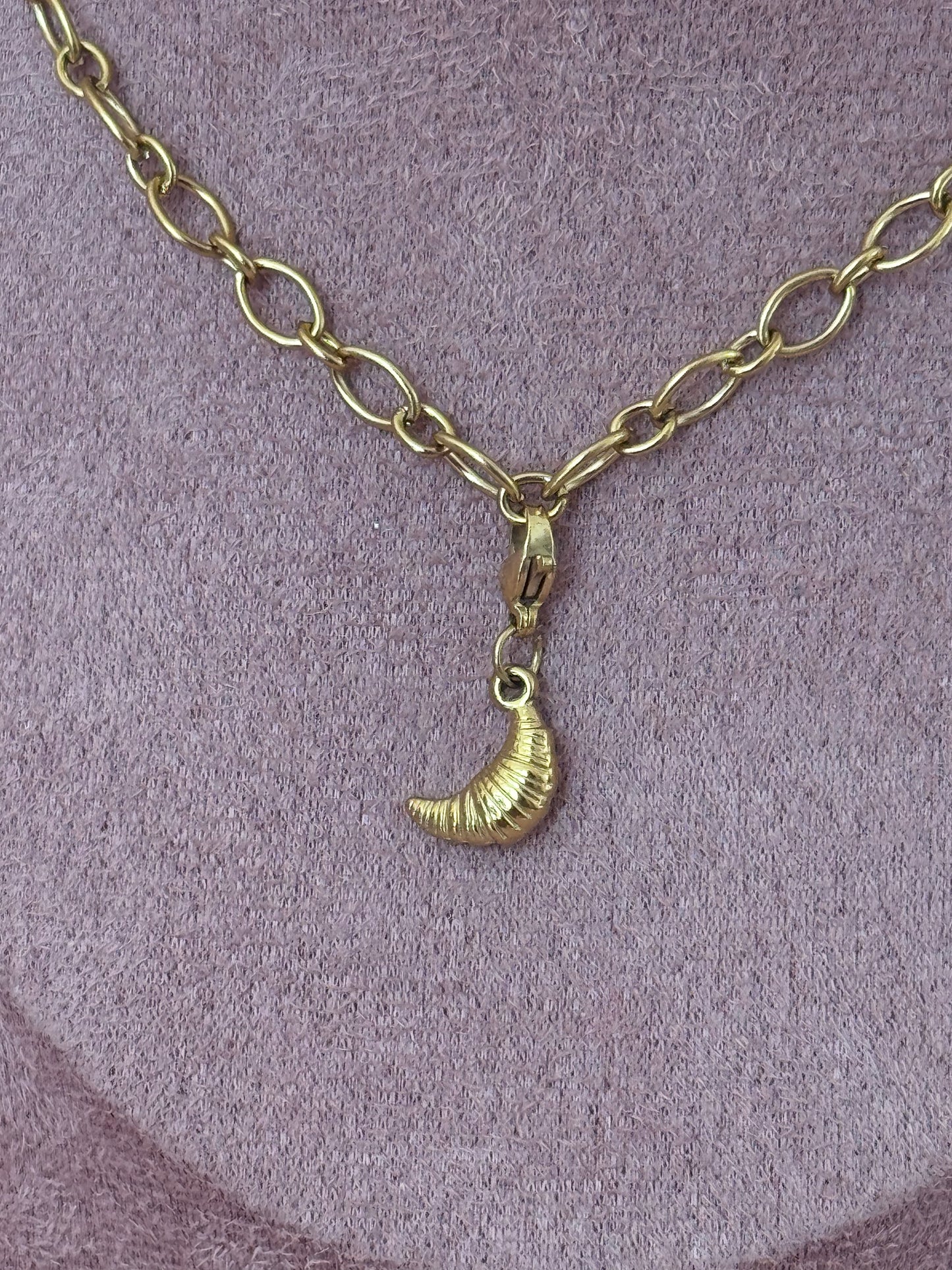 Charm: Croissant