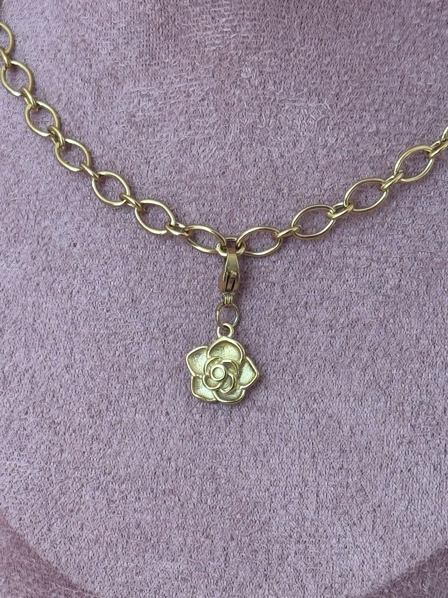 Charm: Flower