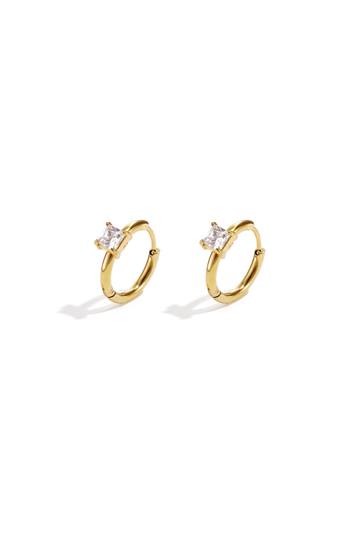 Hoops with square stone