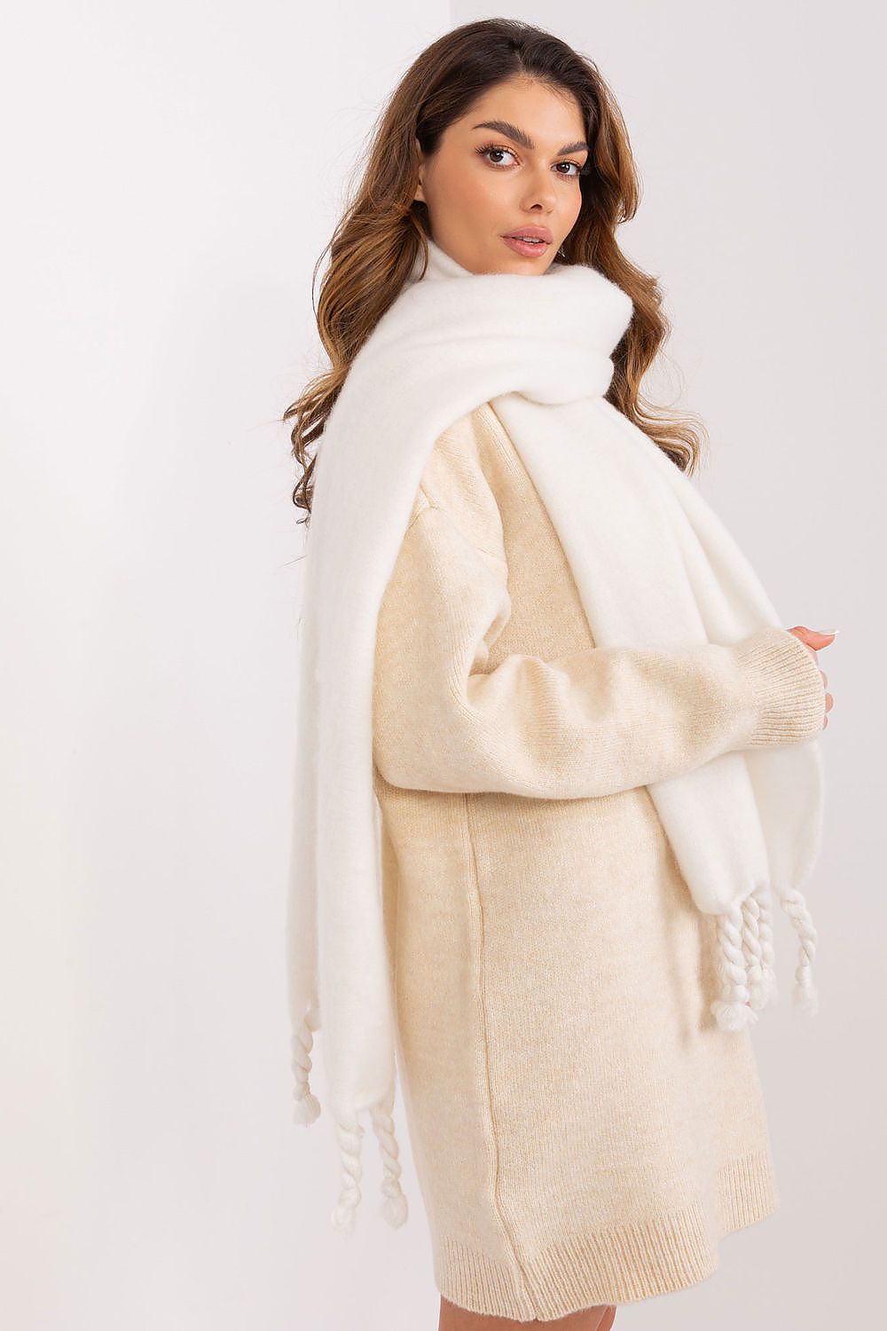 Shawl model 190156 AT 