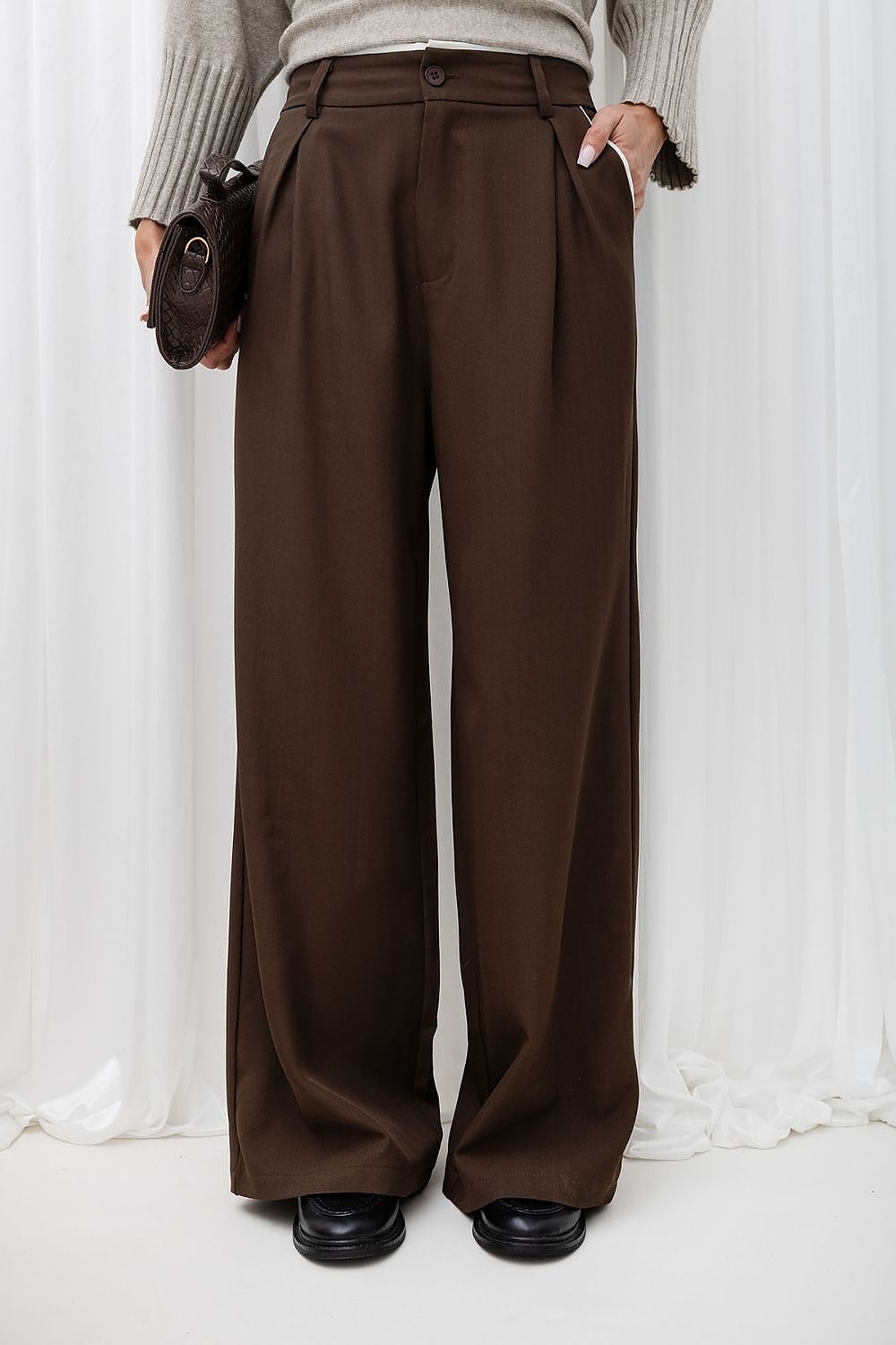  Women trousers model 232409 Italy Moda 
